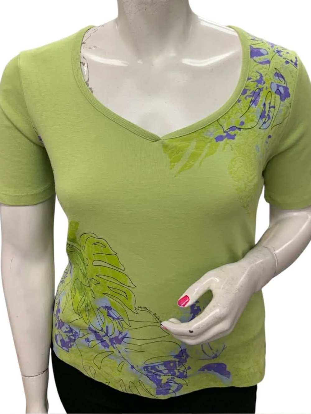 Northern Reflections NWT Lime Green VNeck Short Sleeve Top Purple Leaf Print S12
